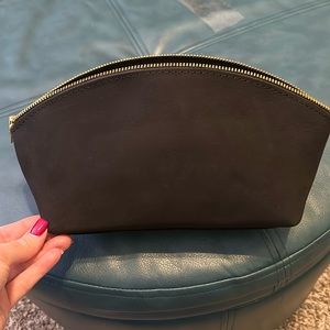 Portland Leather Black Cosmetic Bag